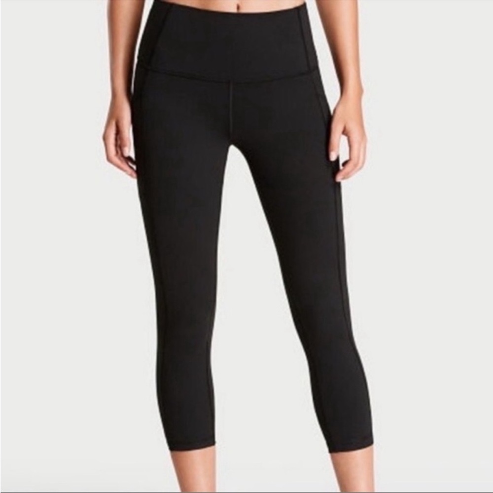 Victoria’s Secret Victoria Sport Cropped Capri Black leggings tights